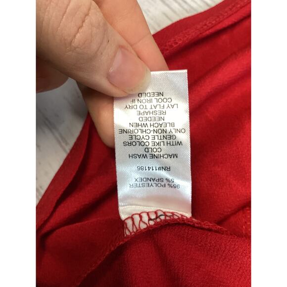 89th Madison Size 2X Women’s Top Blouse Round Neck Red NWT - Picture 4 of 5